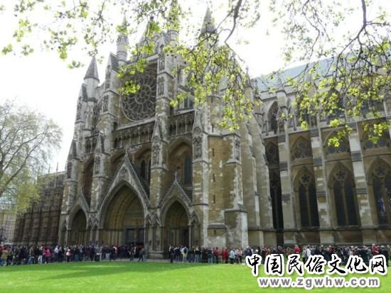 策划：英国皇室大婚风俗考无规矩不成皇室